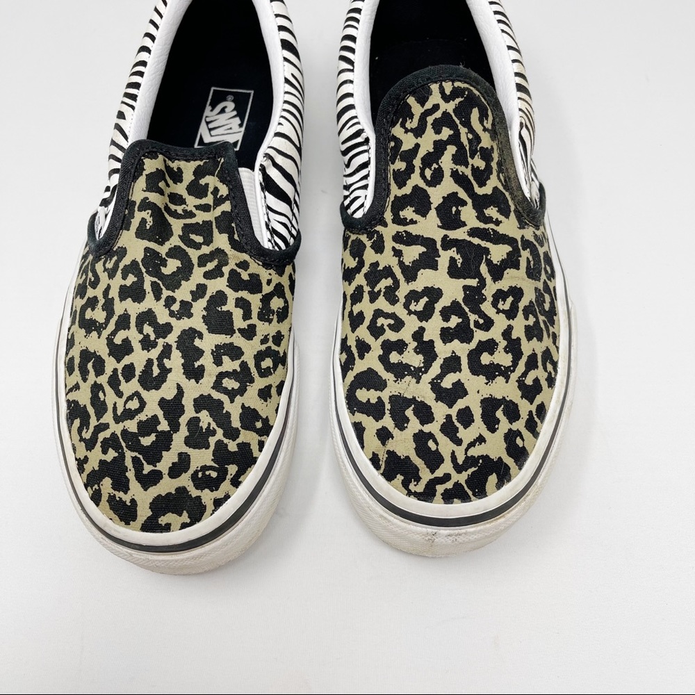 Vans Animal Print Classic Slip On Sneakers Size 5.5 - Picture 2 of 9